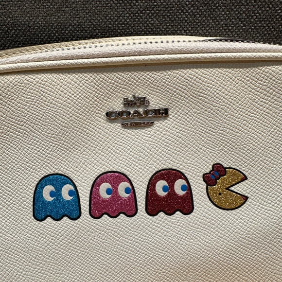 NWT! RARE! COACH CROSSBODY POUCH WITH MS. PAC-MAN ANIMATION F75599 - Picture 4 of 9